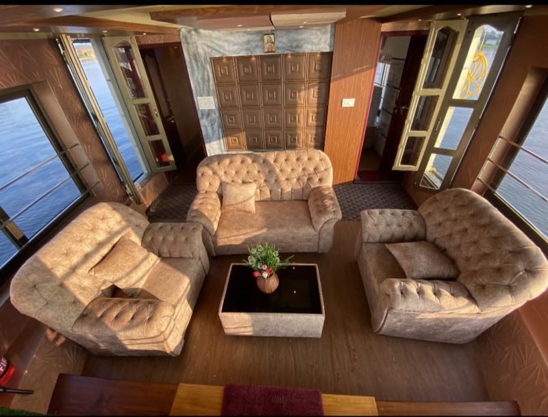 Houseboat image