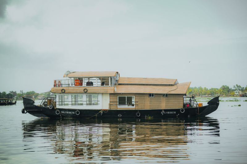 Houseboat cover