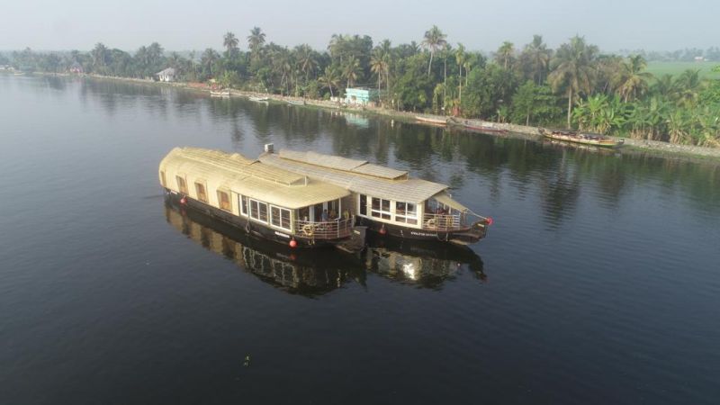 Houseboat image