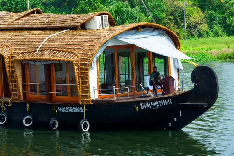 Houseboat cover