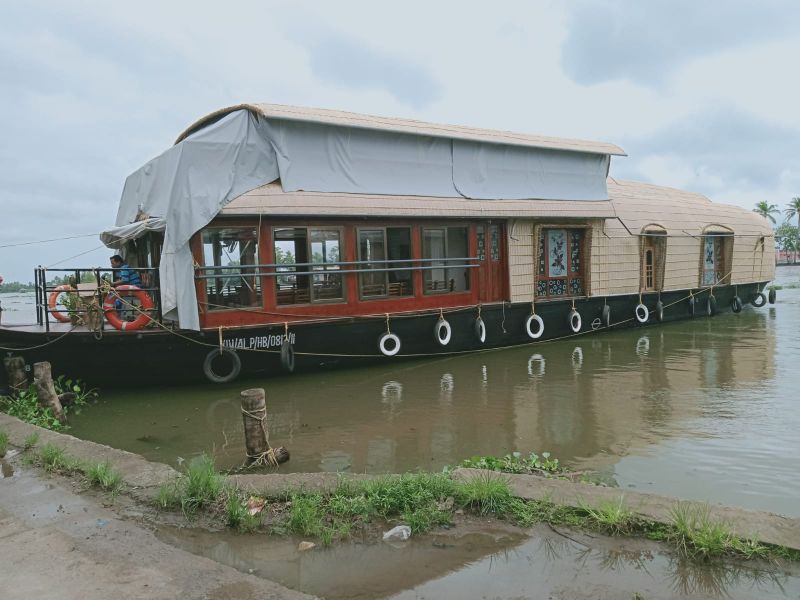 Houseboat cover