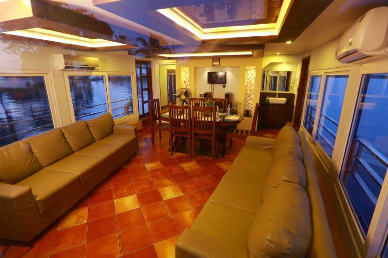 Houseboat image