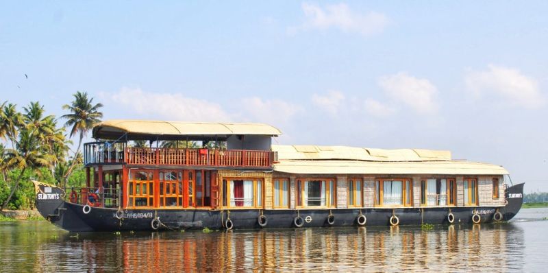 Houseboat image