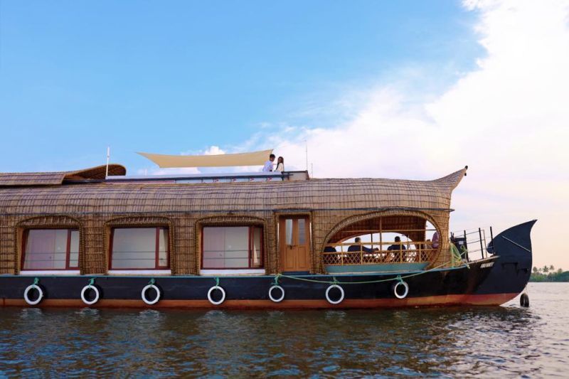 Houseboat image