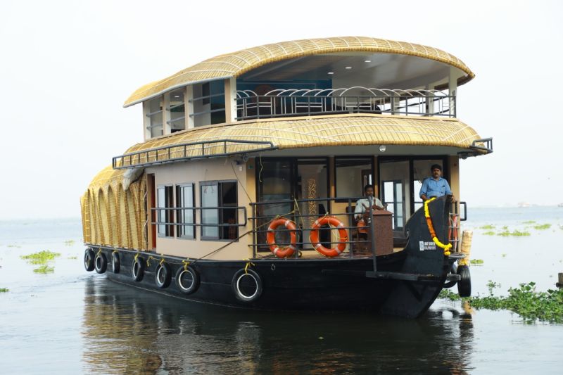 Houseboat cover