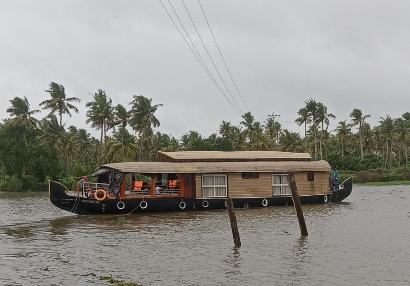 Houseboat cover