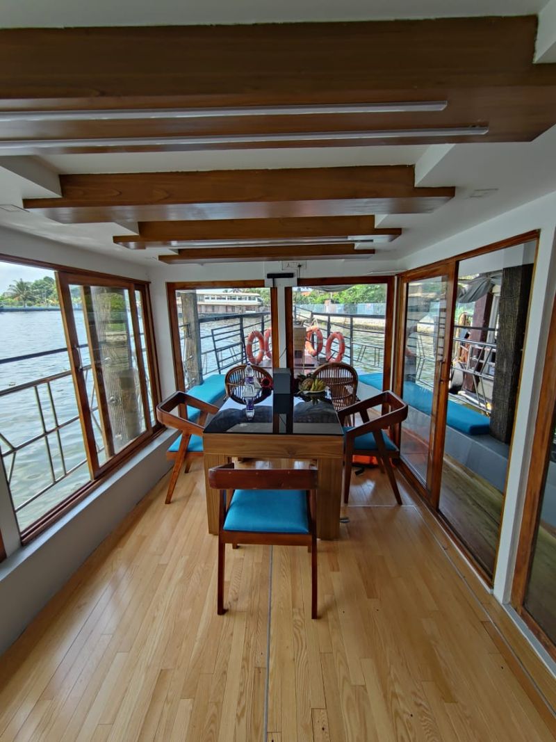 Houseboat image