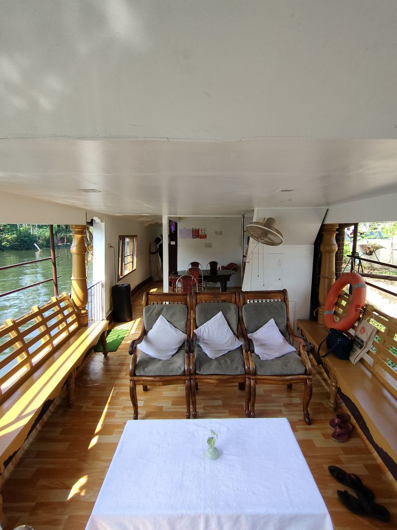 Houseboat image