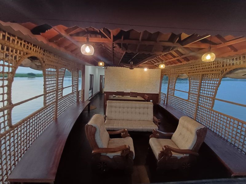 Houseboat image