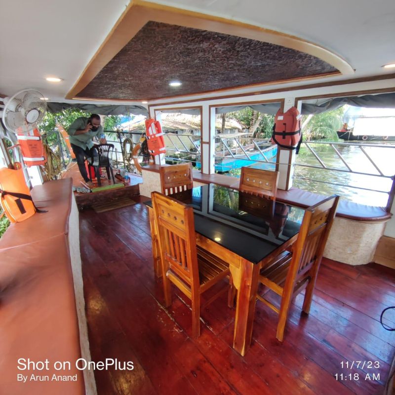 Houseboat image