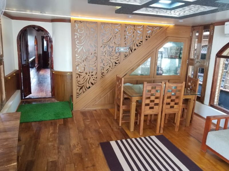 Houseboat image