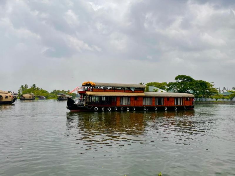 Houseboat cover