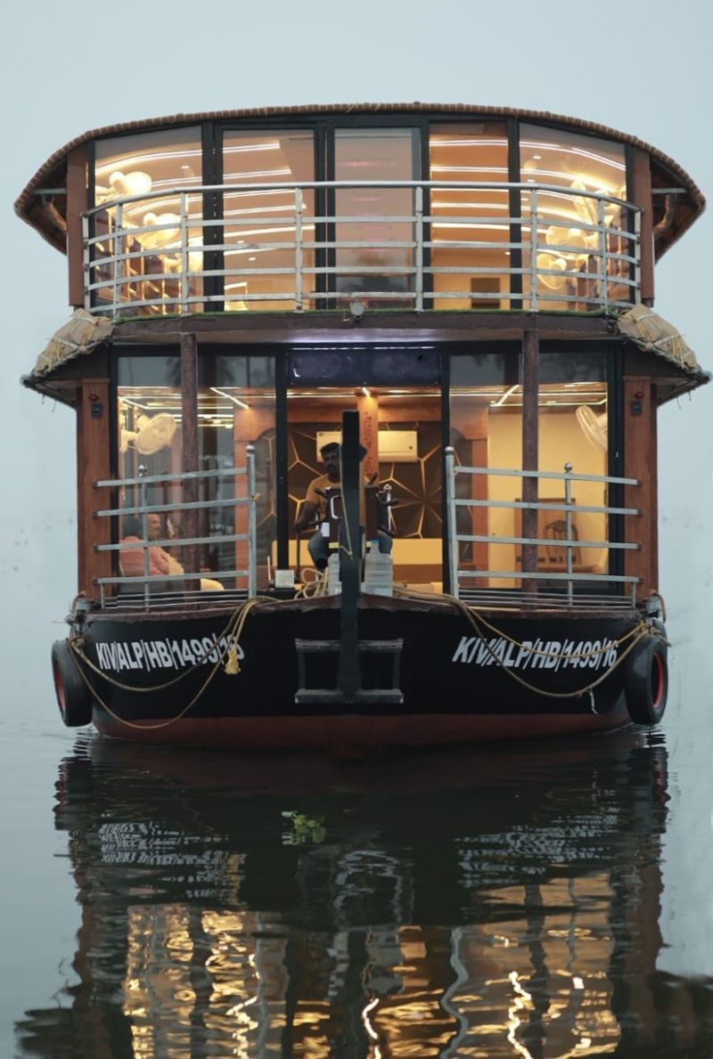 Houseboat cover