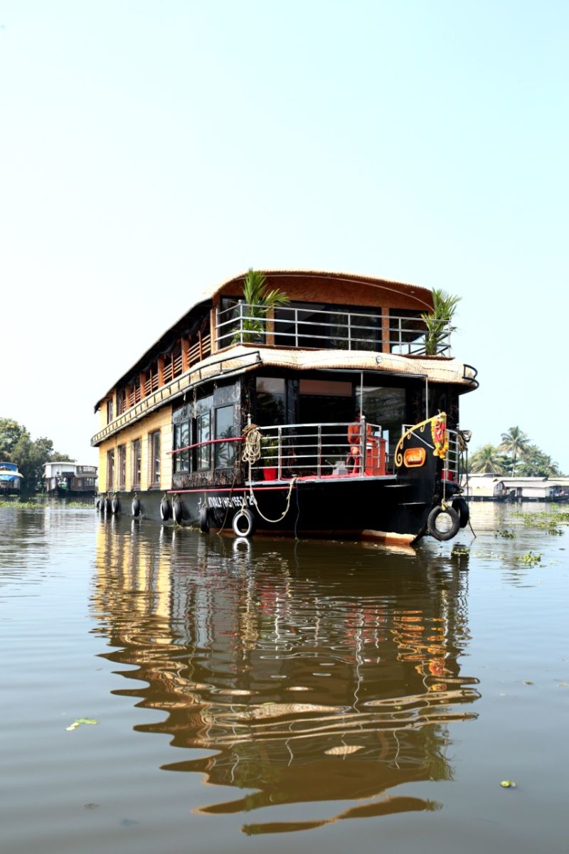 Houseboat cover